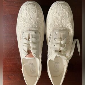 Keds women’s lace platform white sneakers